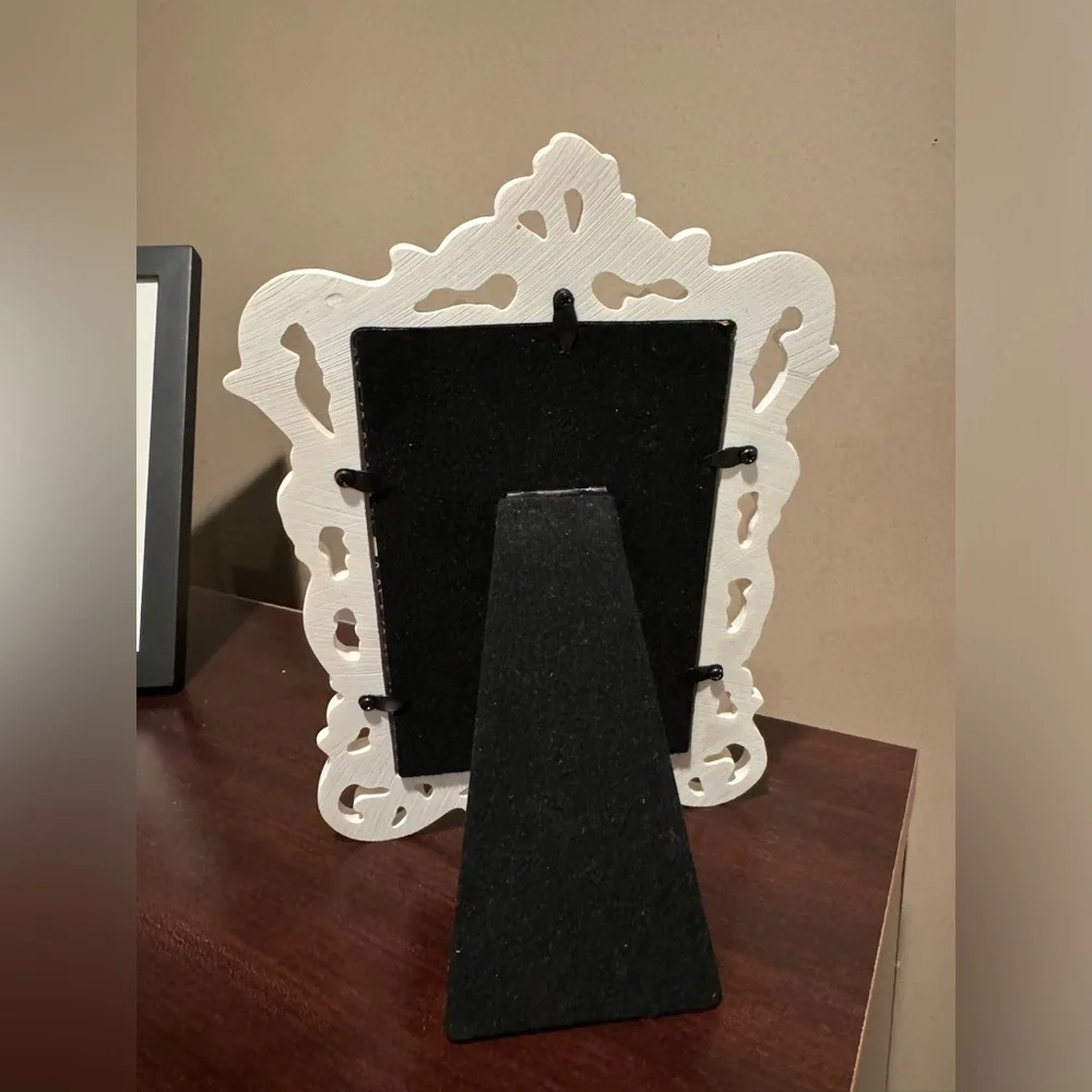 Baroque Design Picture Frame